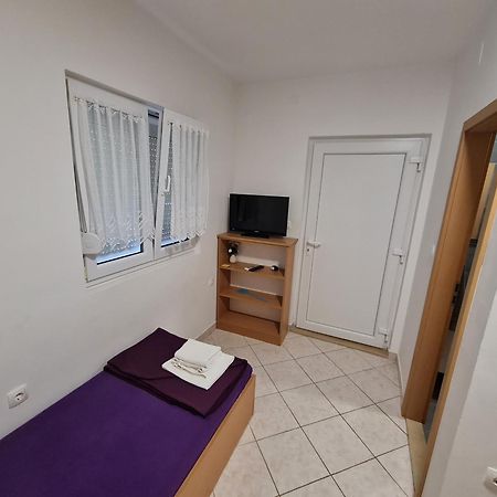 Apartmani Smiljanic Starigrad Paklenica Phòng bức ảnh