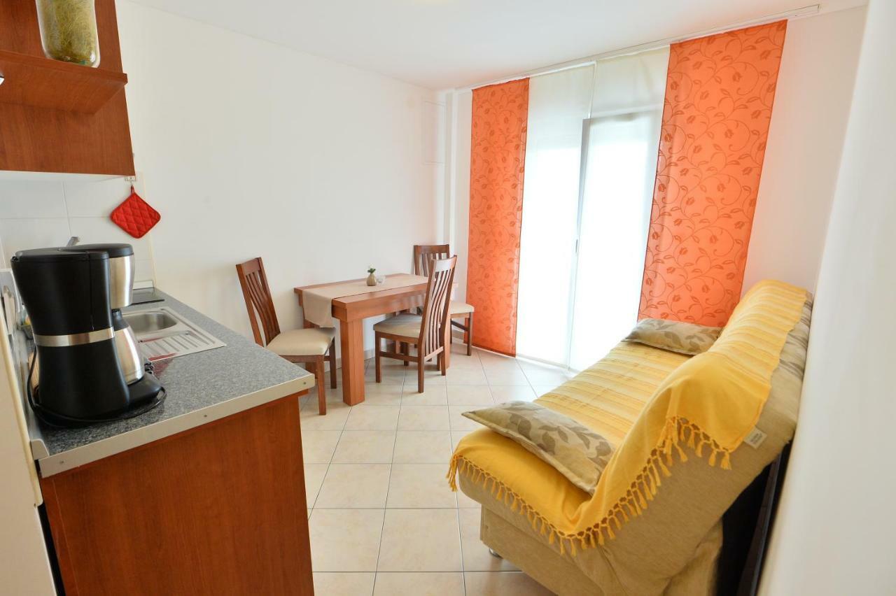 Apartmani Smiljanic Starigrad Paklenica Ngoại thất bức ảnh