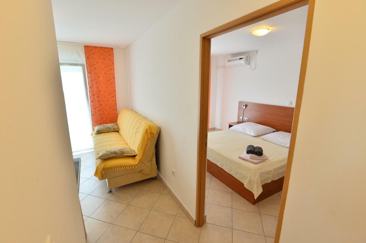 Apartmani Smiljanic Starigrad Paklenica Ngoại thất bức ảnh