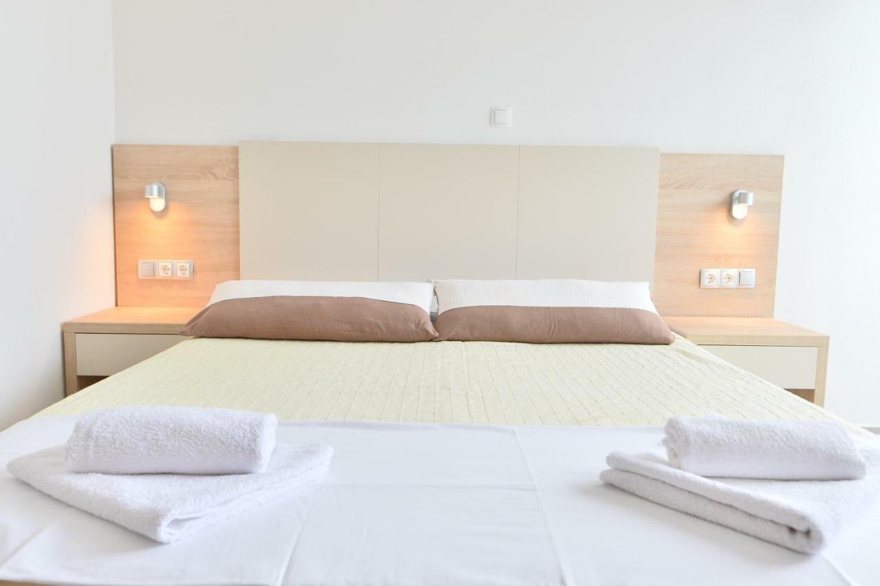 Apartmani Smiljanic Starigrad Paklenica Ngoại thất bức ảnh